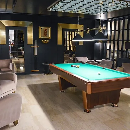 维拉布莱德酒店 4* 布莱德